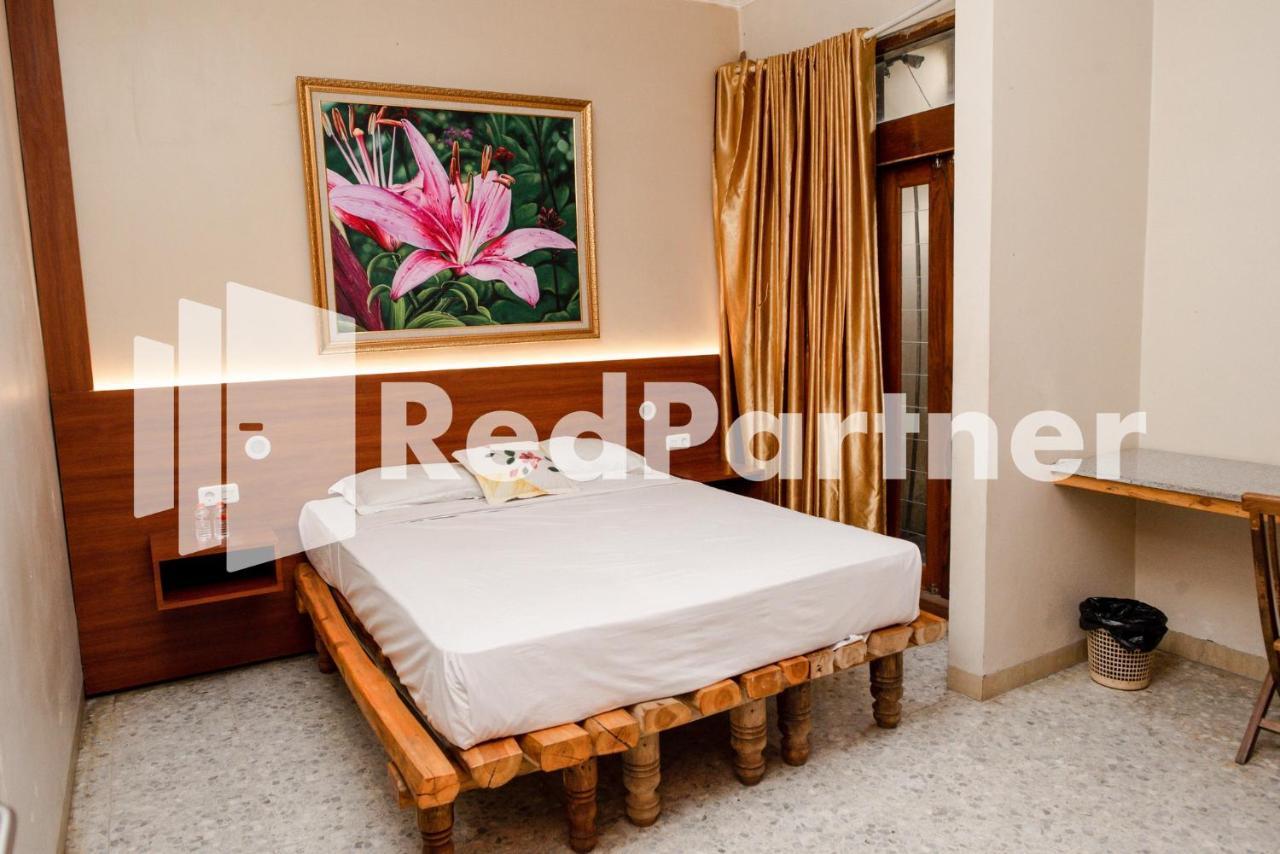 Готель Mango House Semarang Redpartner Екстер'єр фото