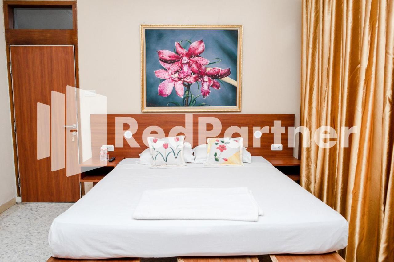 Готель Mango House Semarang Redpartner Екстер'єр фото