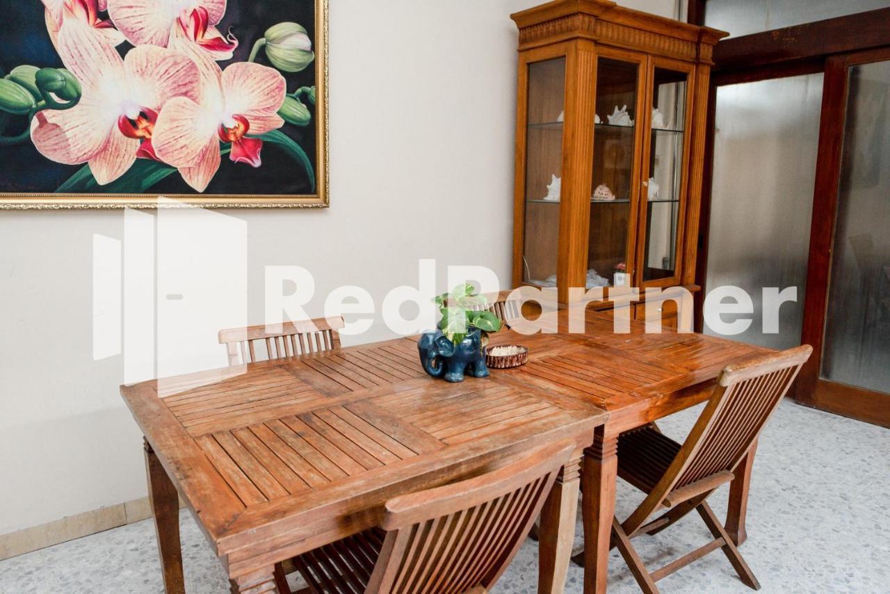 Готель Mango House Semarang Redpartner Екстер'єр фото