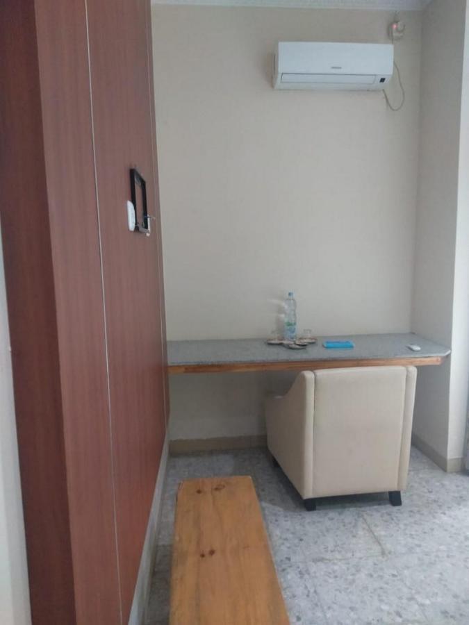 Готель Mango House Semarang Redpartner Екстер'єр фото