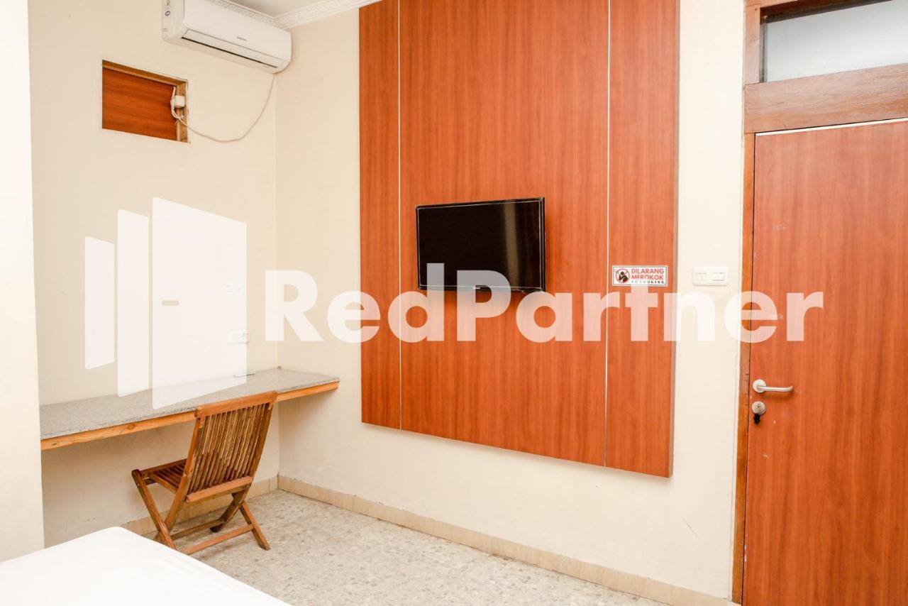 Готель Mango House Semarang Redpartner Екстер'єр фото