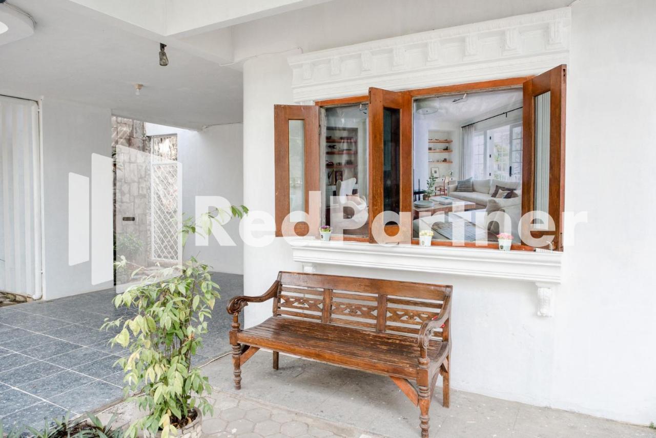 Готель Mango House Semarang Redpartner Екстер'єр фото
