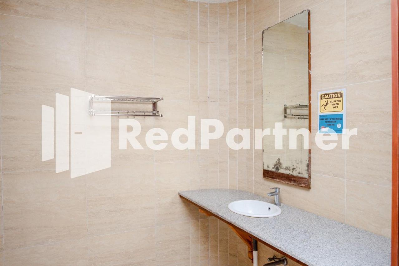 Готель Mango House Semarang Redpartner Екстер'єр фото