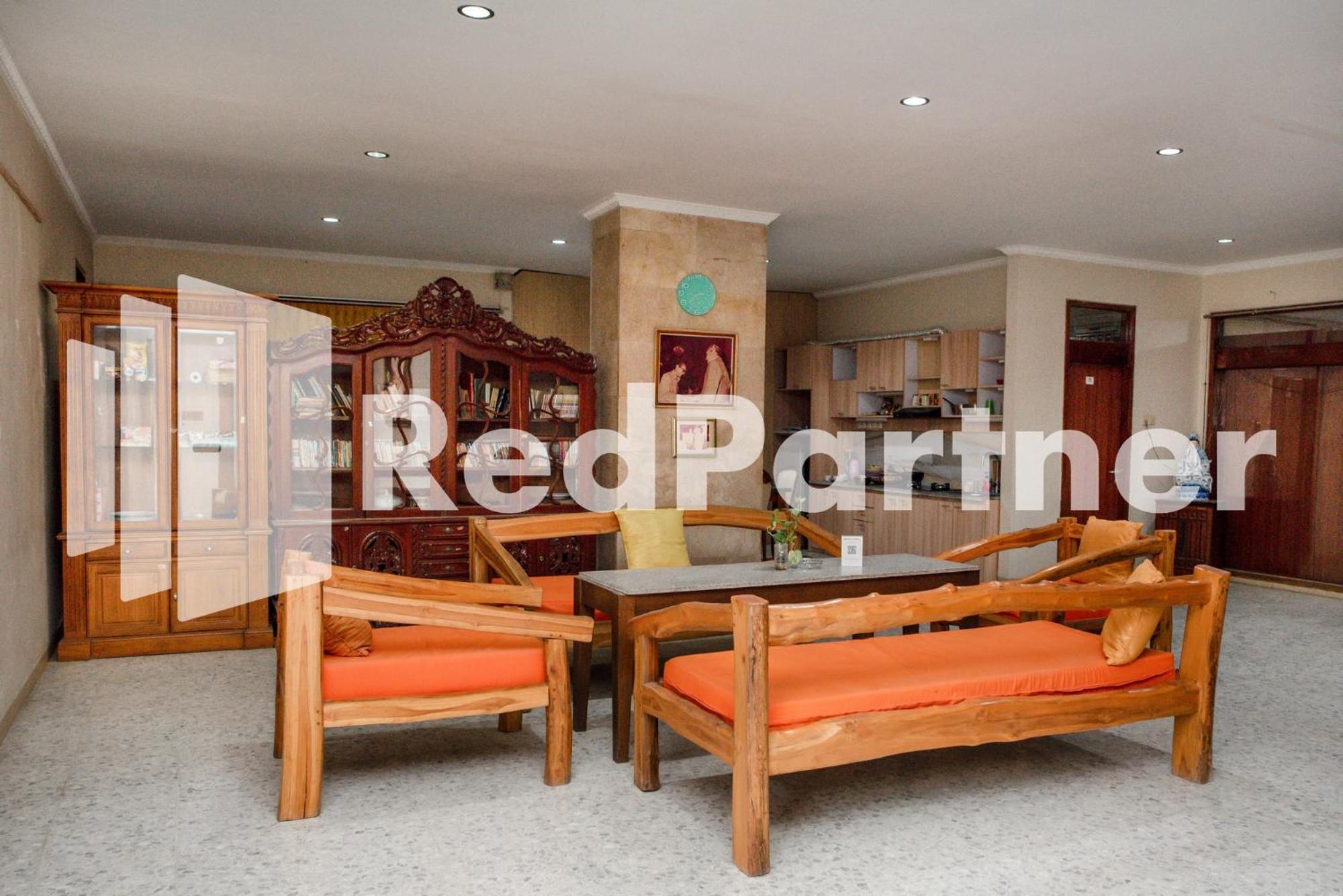 Готель Mango House Semarang Redpartner Екстер'єр фото