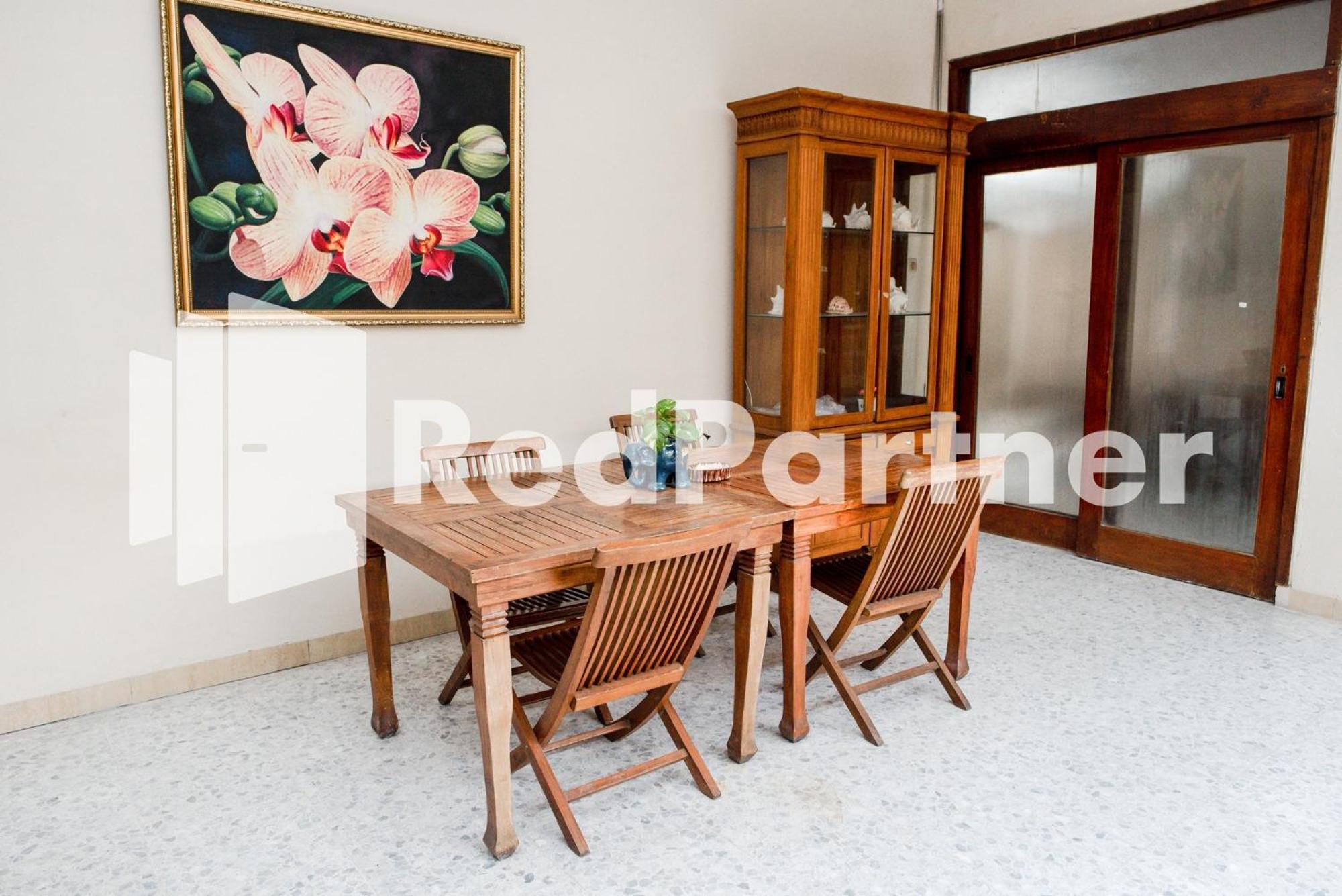 Готель Mango House Semarang Redpartner Екстер'єр фото